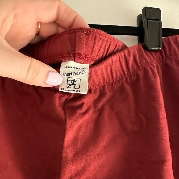 NWOT Sporty & Rich Side Logo Biker Shorts in Merlot, size: XL - Picture 3 of 4